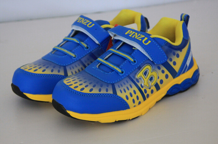 羨步鞋業(yè)鞋加盟連鎖火爆招商中，攜手全球加盟網(wǎng)共創(chuàng)財富未來