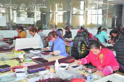 銅仁鞋業(yè)企業(yè)節(jié)后全力恢復(fù)生產(chǎn) 奮力實(shí)現(xiàn)新春開門紅